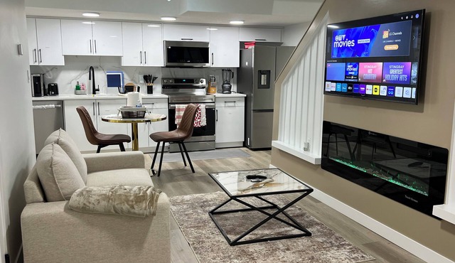 Modern Private Basement Suite – West Edmonton Comfort & Convenience
