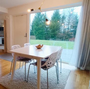 Modern, private & fully equipped for 3 & 2 children, near forest, with kitchen washer, pets friendly