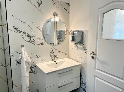 Modern Quiet Apartment - 3min Cluj Airport