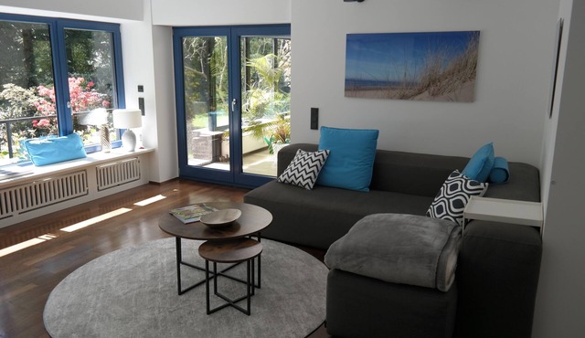 Modern, quiet vacation apartment with garden in the Hülser Bruch nature reserve
