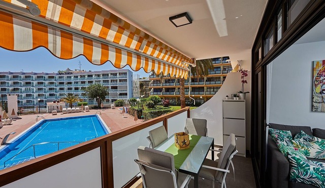 Modern, renoveted, 150m Yumbo, 600m sandy beach. Wi-Fi Free. Fully equipped.