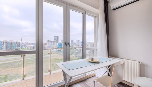 Modern Residence Studio Flat w Balcony in Bagcilar