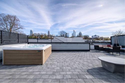 Modern Rooftop Townhome w Hot Tub & Skyline Views