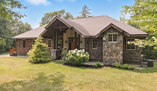 Modern rustic lodge set in the White Mountains and minutes from North Conway.