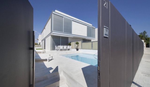 Modern semi-detached two-storey villa with private pool