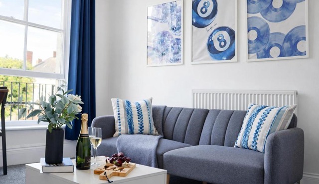 Modern Serviced Apartments Steps From Gloucester Quays