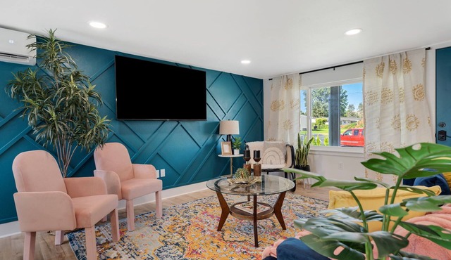 Modern, Sleek, Comfortable & Pet Friendly!