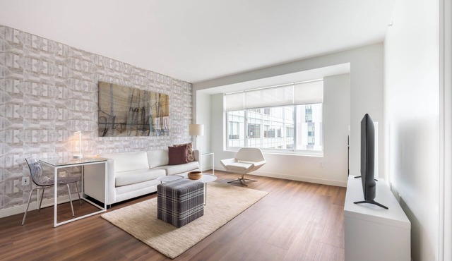 Modern & Sleek One-Bedroom in Kendall Square