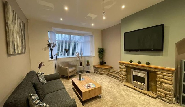Modern Spacious 5 Bed House in Newcastle