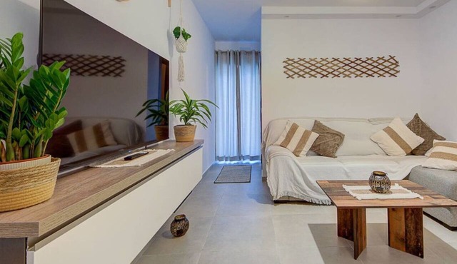 Modern & Spacious 2BR Apt with Balconies in Msida