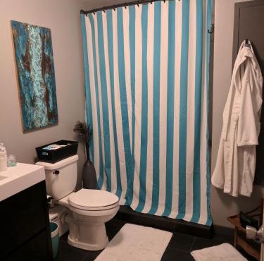 Modern, Spacious Guest Suite Near the Ocean