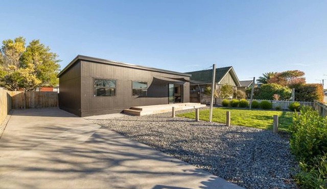 Modern Spacious Home, very close to City Centre
