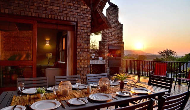 Modern & spacious villa minutes from Kruger National Park.