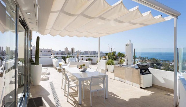Modern & Spectacular Ocean View ,wifi,beach Front.
