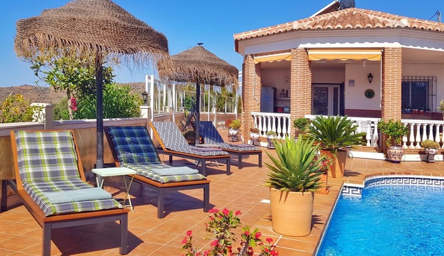 Modern studio between sea and mountains in the "Cortijo los Capitos"
