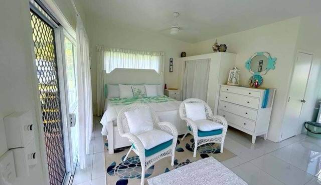 Modern Studio - Perfect blend of comfort and convenience