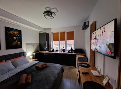 Modern Studio 2
