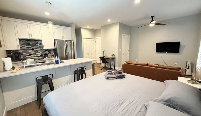 Modern Studio Apartment in Heart of CWE