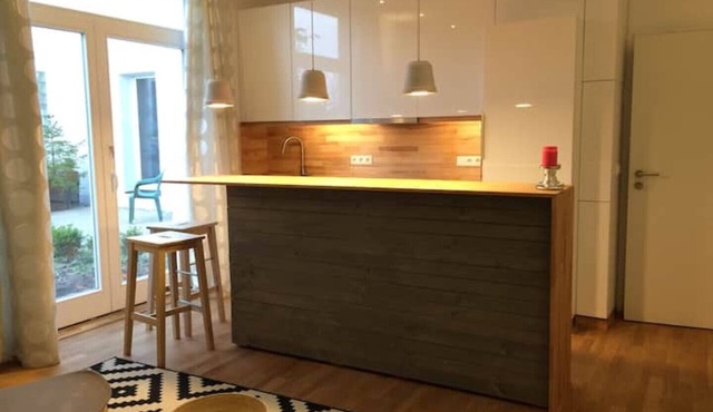 Modern studio apartment close to the town, forest and Veste Coburg