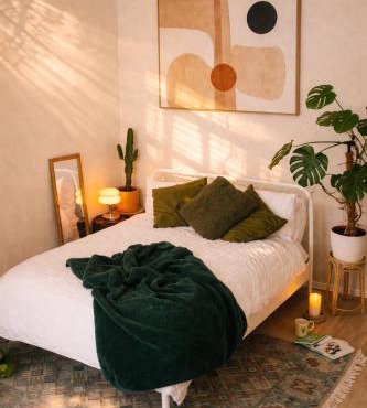 Modern Studio Apartment with Kitchenette near Belfast