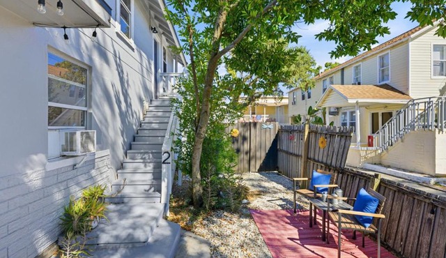 Modern Studio Balcony Pet Friendly