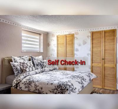 Modern Studio Central Self Chek-in