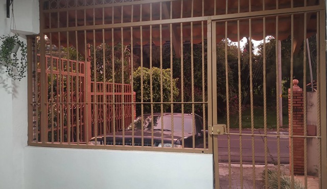 Modern Studio Clean Safe Area Fast Wifi with Patio