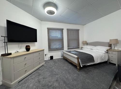 Modern Studio Flat in Bramhall
