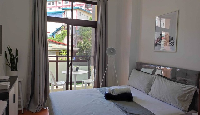Modern Studio Flat with balcony in the heart of Baguio City