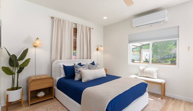 Modern Studio for 2 Near La Jolla, UCSD & More!