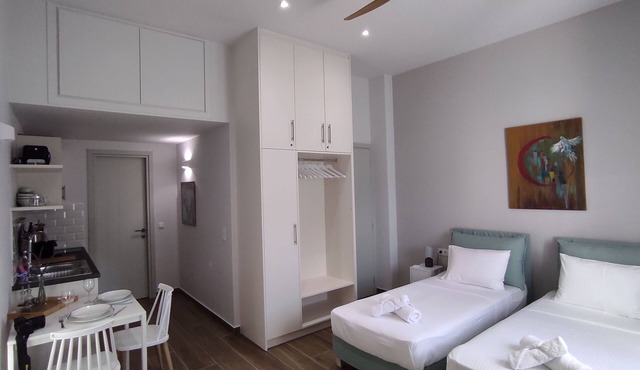 Modern studio in enchanting Galissas with AC, Sat-WiFi, 160m from the beach!
