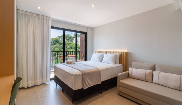 Modern Studio in Lapa With Pool and gym R1205