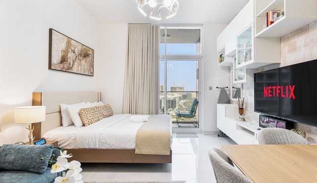 Modern Studio | Near Miracle Garden & Dubai Hills