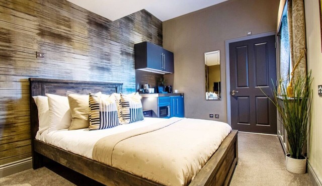 Modern Studio Stay Free Parking & Gym Access