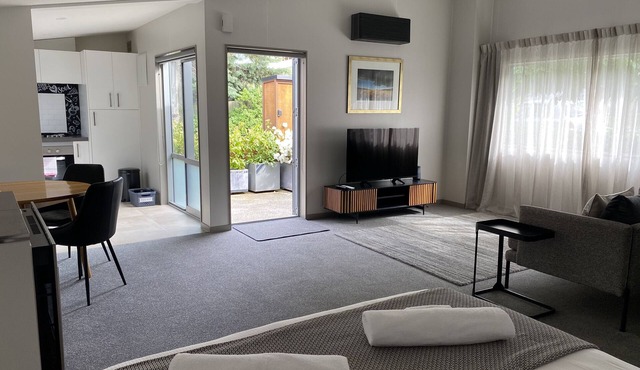 Modern Studio Unit/Walking distance to Queenstown Lakefront