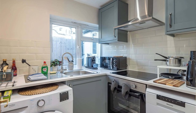 Modern Studio With Parking And Private Garden