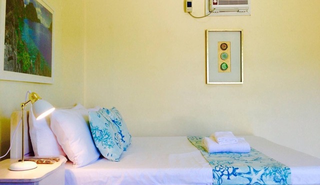 Modern Studio with Fast WiFi