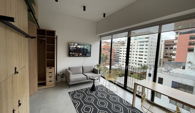 Modern studio with parking - Murphy bed