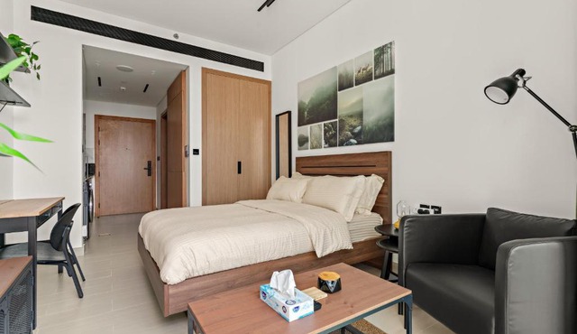 Modern Studio with Pool & Gym - Prime JVC Location