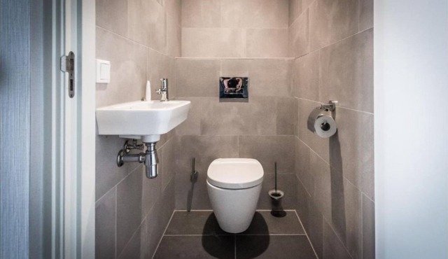 Modern style 2 bedroom apartment in Eastern Amsterdam