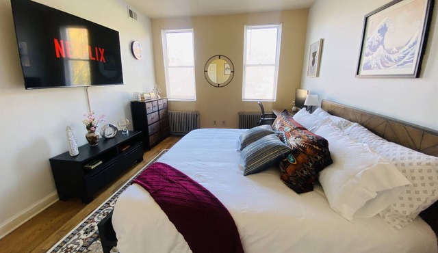 Modern & Stylish 2BR DC Retreat | Walkable & Cozy