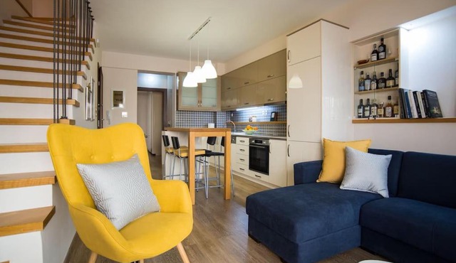 Modern, Stylish Maisonette