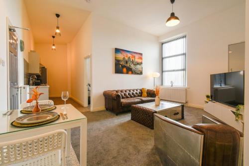 Modern Suite Blackburn
