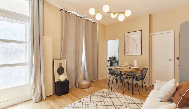 Modern Suite Paris 16th District Seine riverbank