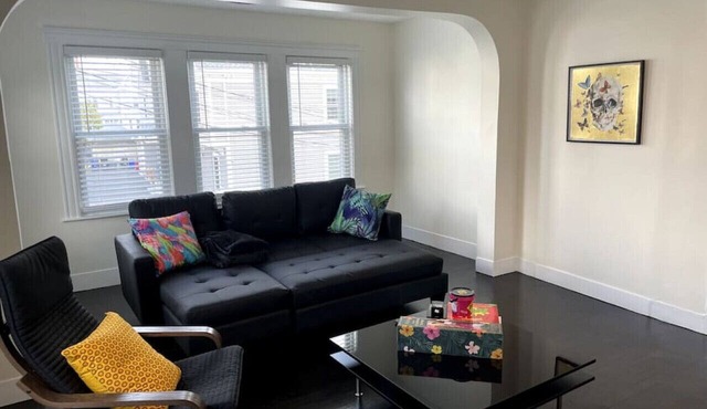 Modern Three Bedroom Condo - Near Boston