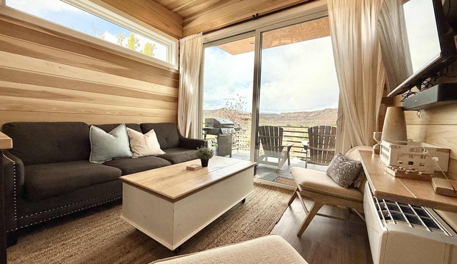 Modern Tiny Home Near Escalante Monument View