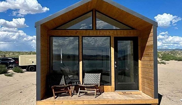 Modern Tiny House on Yuba Lake with Stunning Views for a Wonderful Couples Retreat in Utah