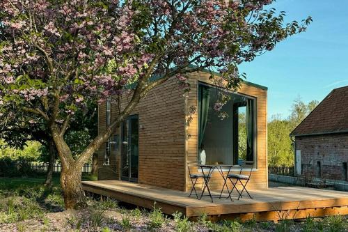 Modern Tiny House With Private Lake Access