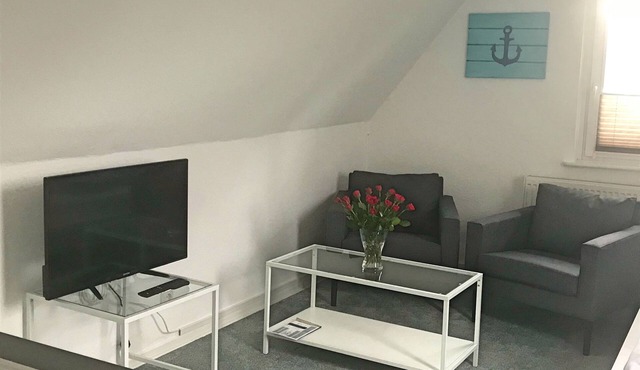 Modern top floor apartment, Hamburg North-West, FREE Wifi