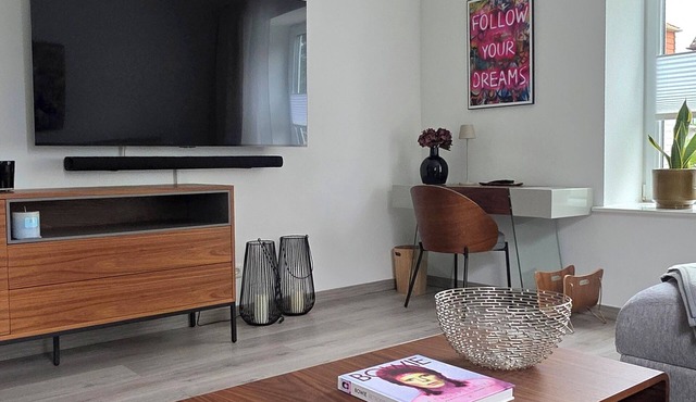 Modern top vacation/company apartment, central + quiet location, 2 bedrooms.